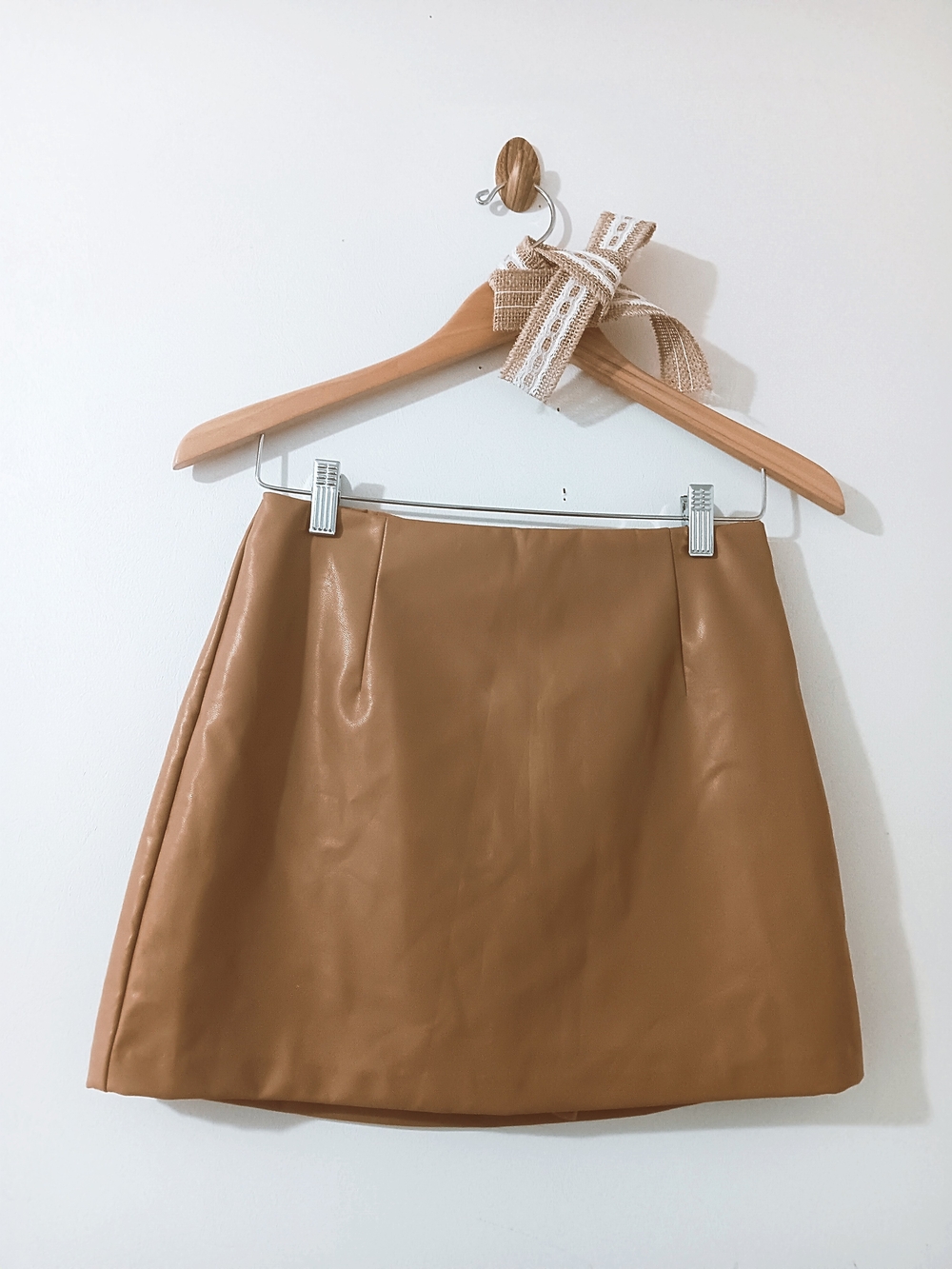ABERCROMBIE & FITCH VEGAN FAUX LEATHER TAN LIGHT BROWN SKORT MINI SKIRT SMALL